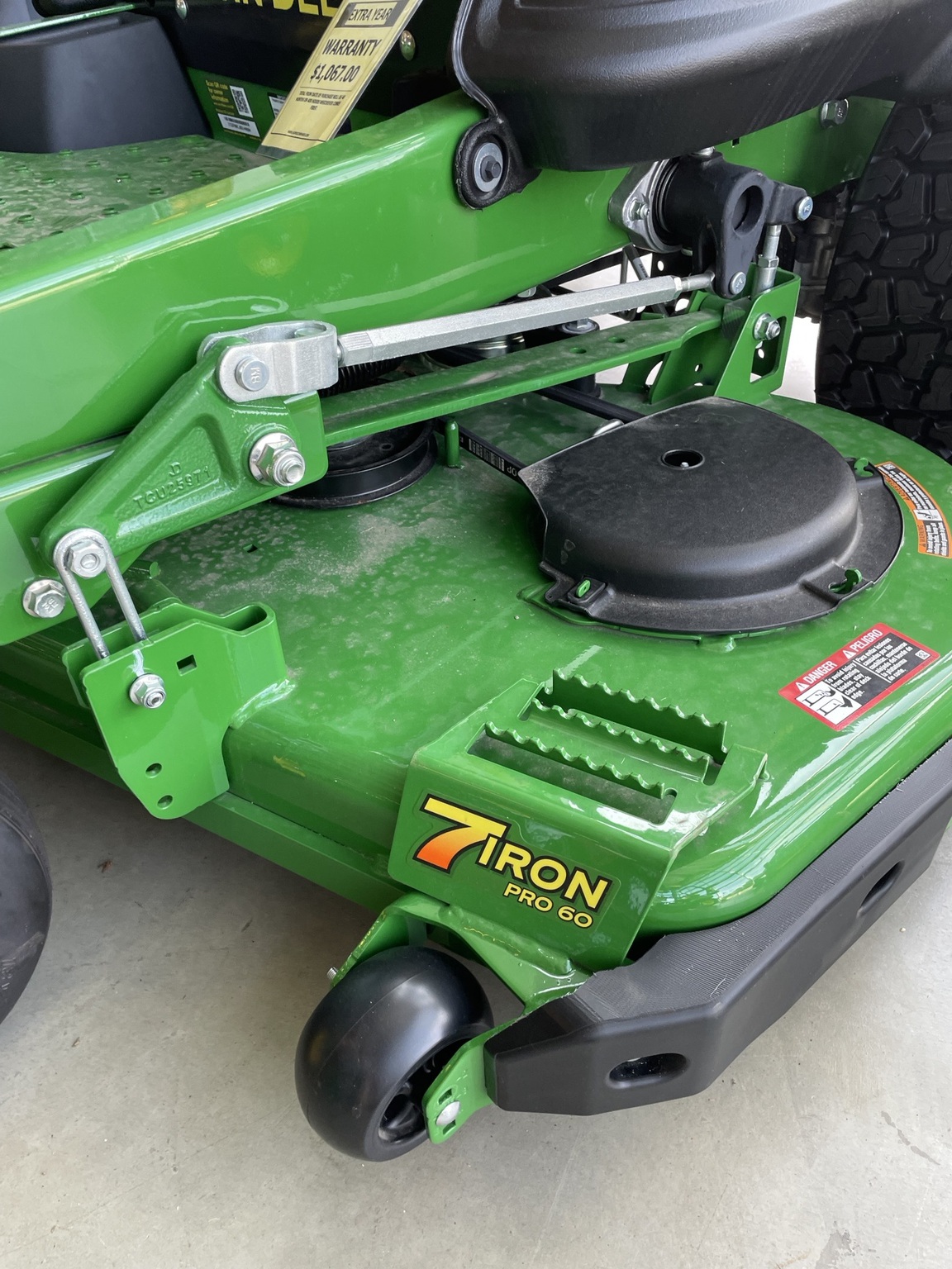 2025 John Deere Z970R Image 4