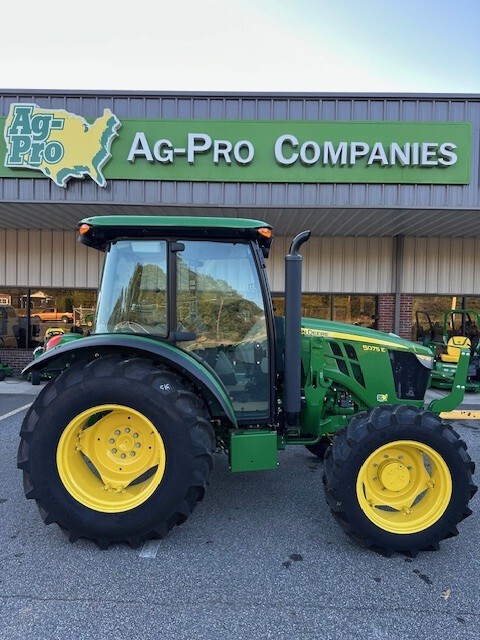 2024 John Deere 5075E Image 1