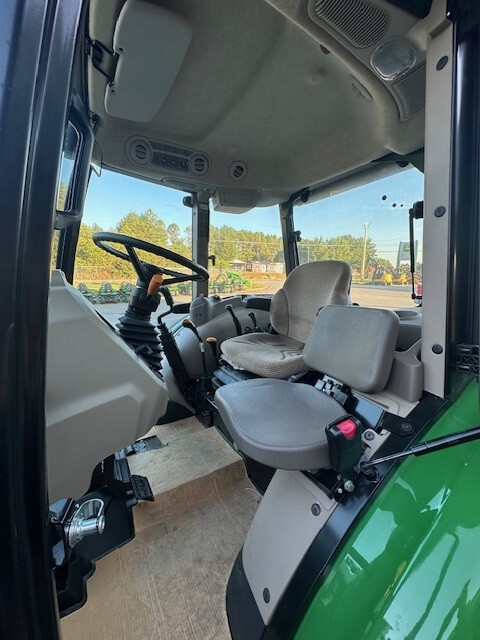 2024 John Deere 5075E Image 6