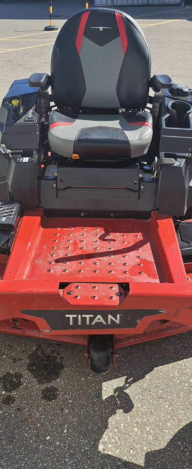 2022 Toro TITAN ZX6000 Image 7