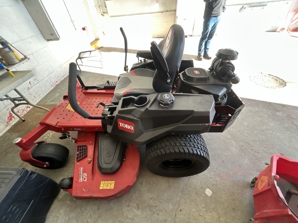 2022 Toro TITAN ZX6000 Image 2