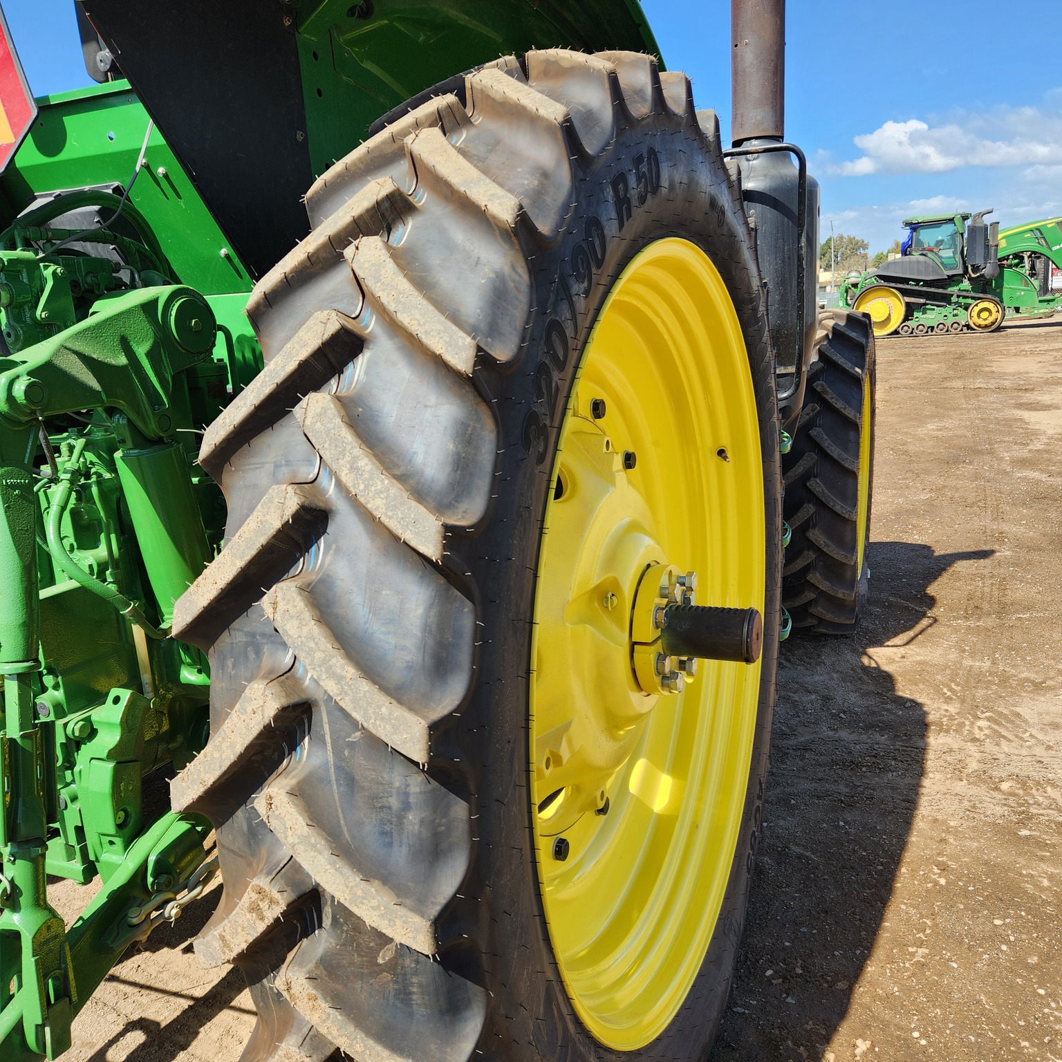 2016 John Deere 6155M Image 9
