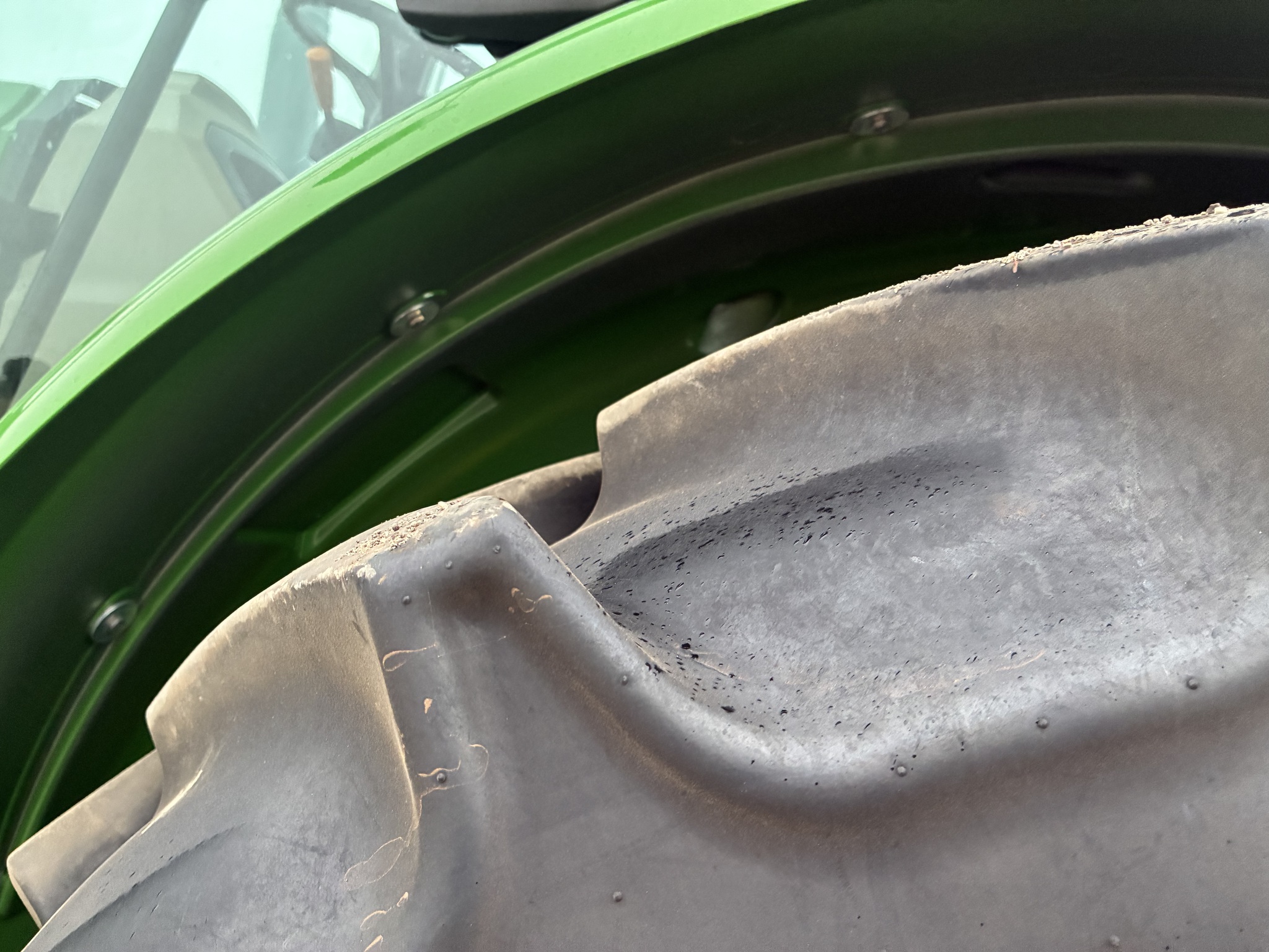 2024 John Deere 6105E Image 6