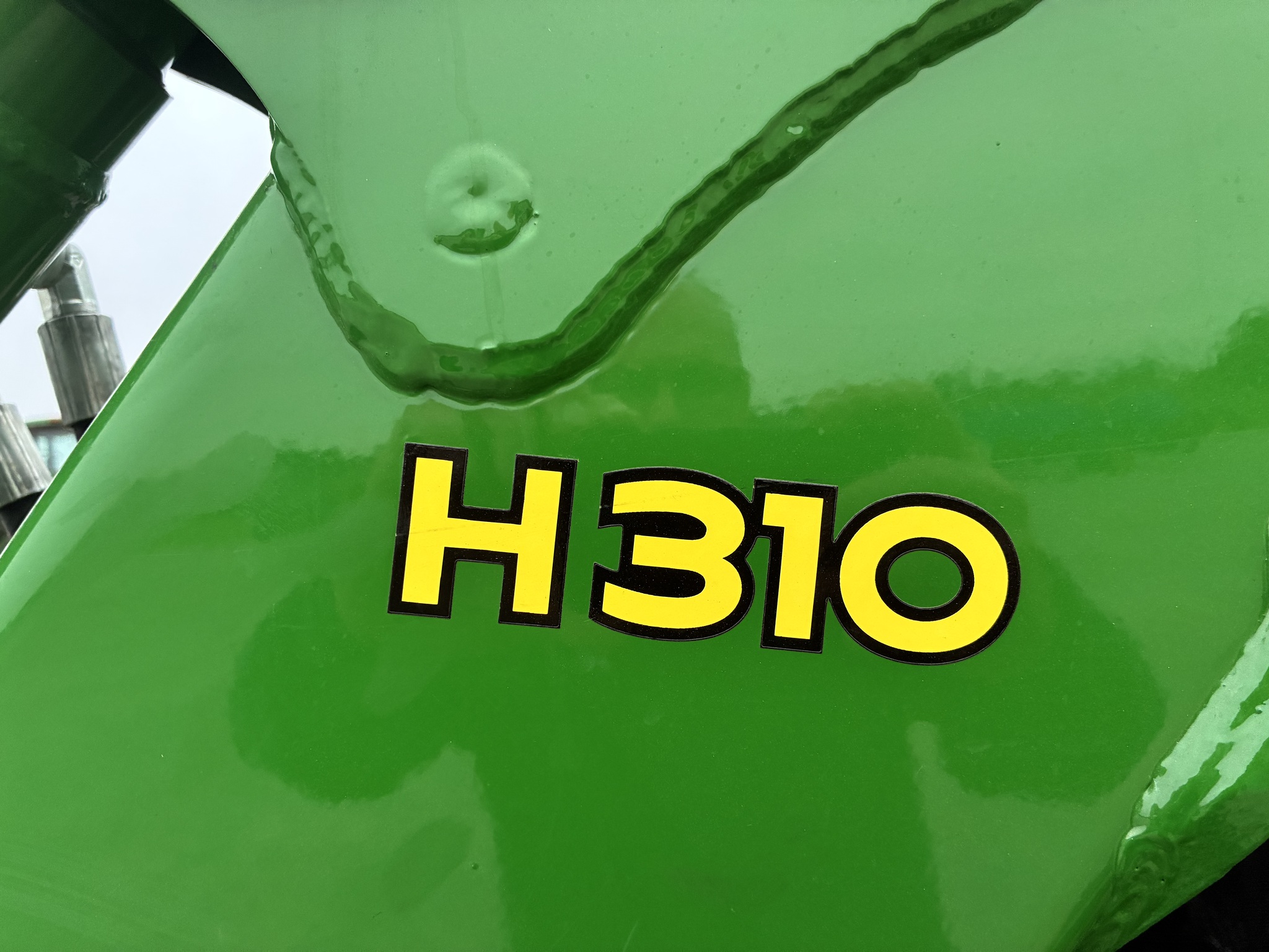 2024 John Deere 6105E Image 10
