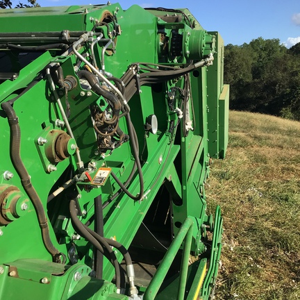 2017 John Deere CP690 Photo 2