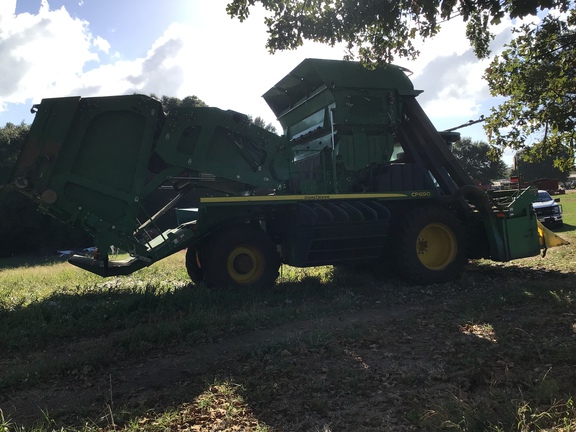 2017 John Deere CP690 Photo 7