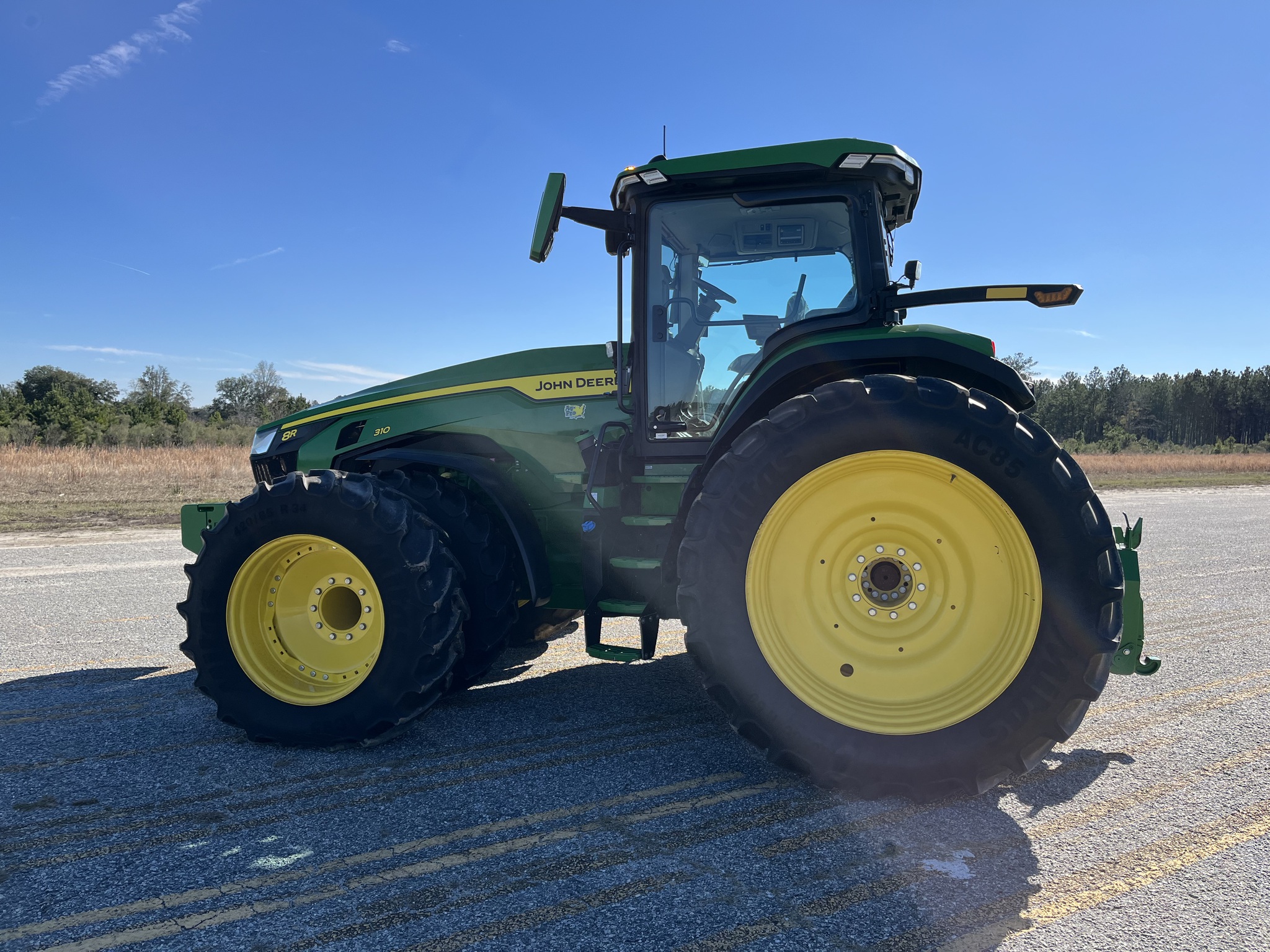 2024 John Deere 8R 310 Image 4