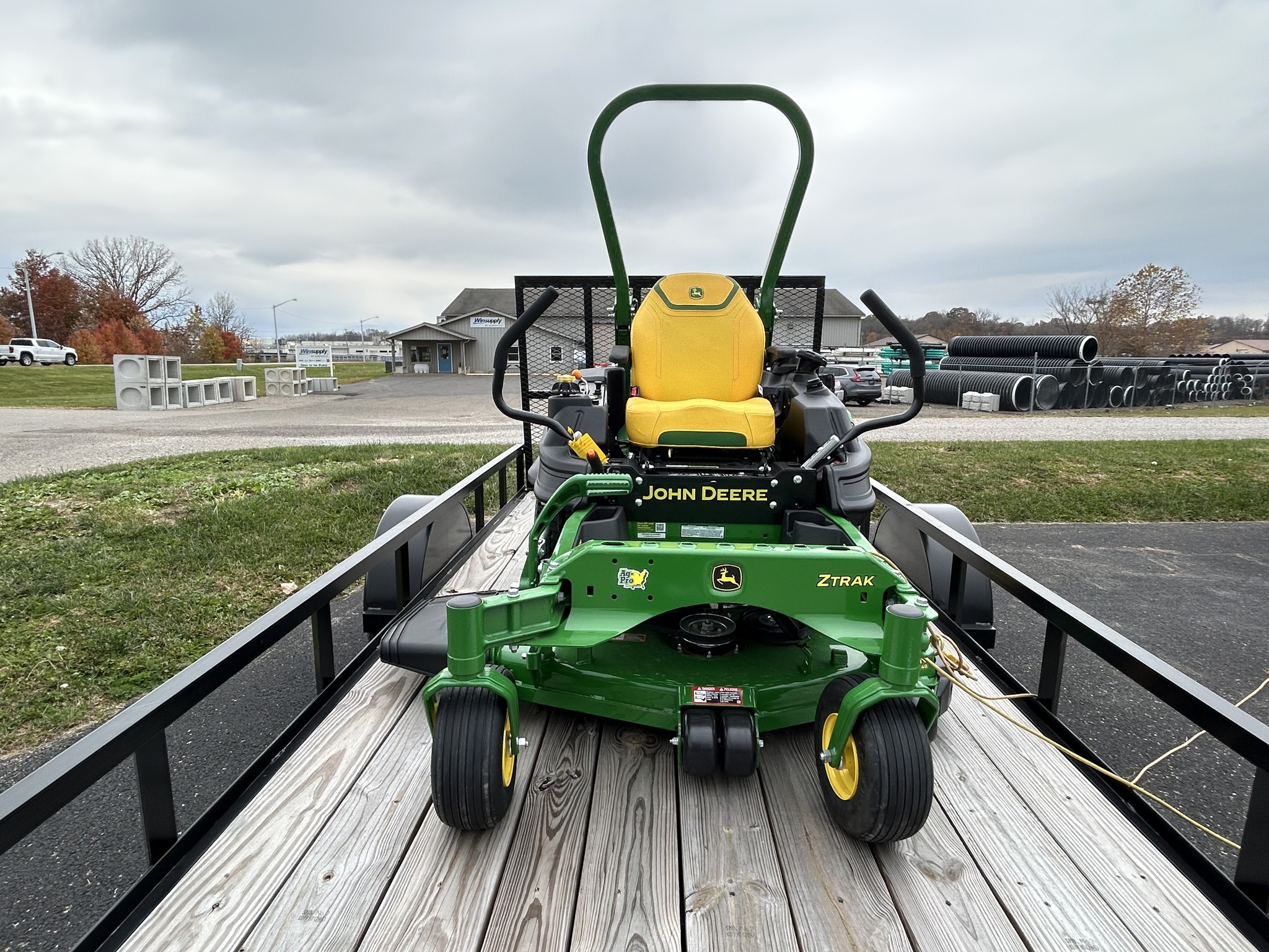 2025 John Deere Z920M Image 3