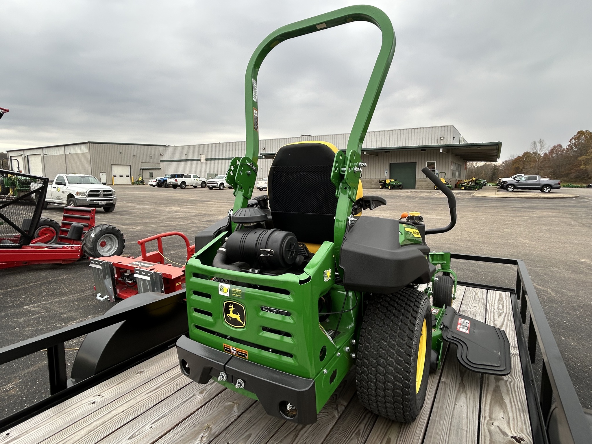 2025 John Deere Z920M Image 5