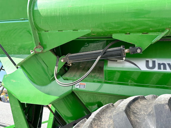 2010 Unverferth 8250