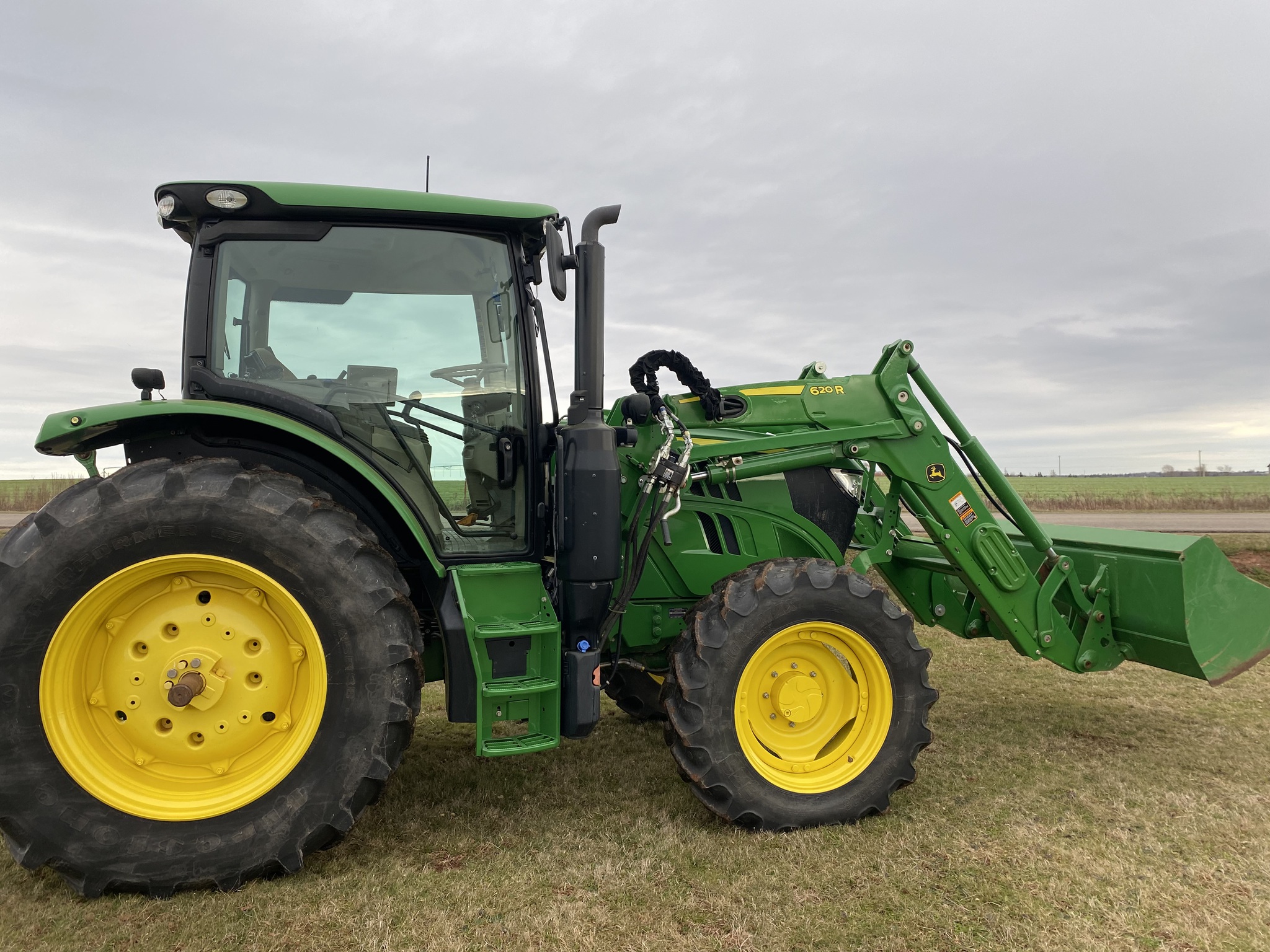 2021 John Deere 6130R Image 17