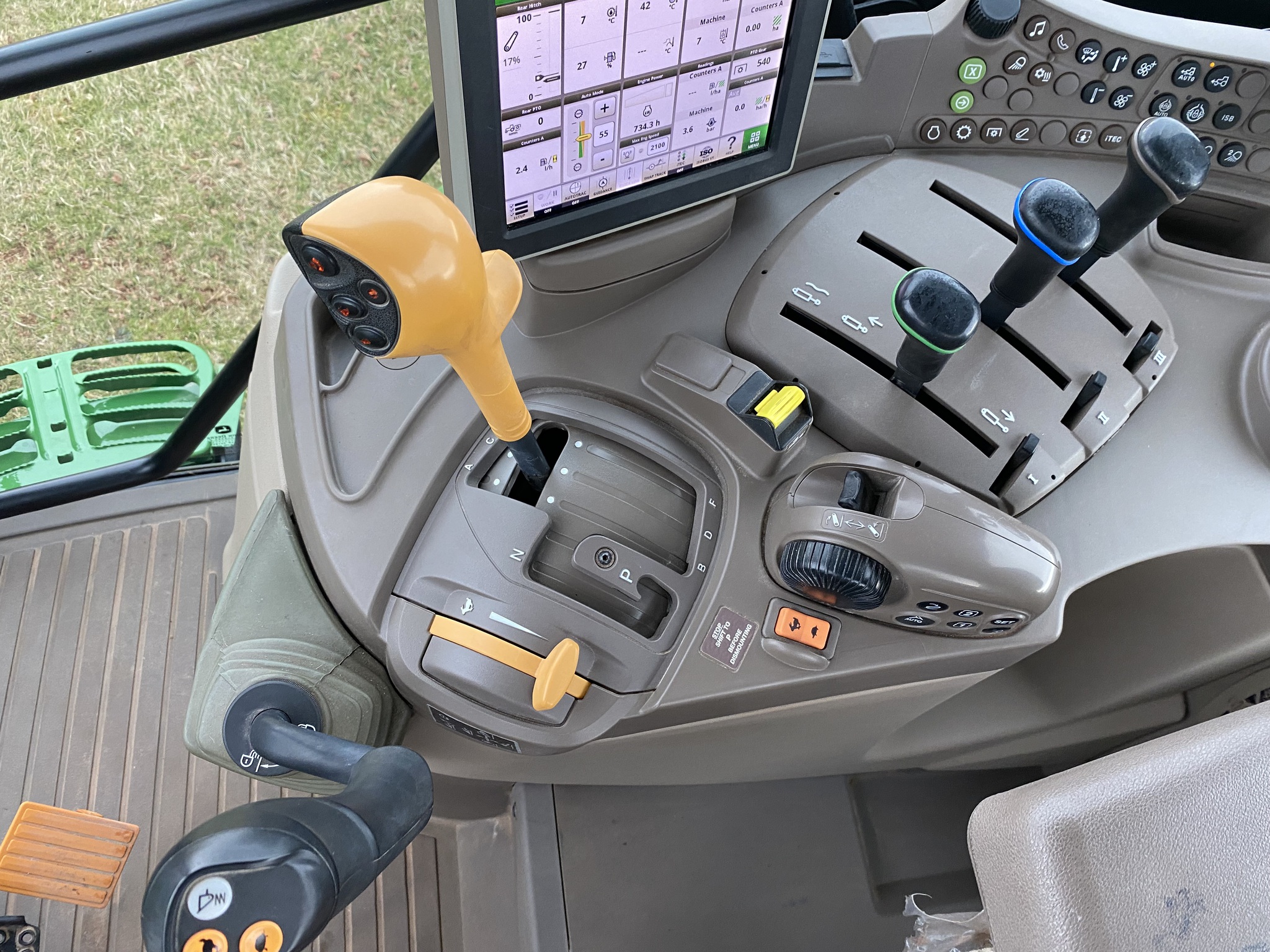 2021 John Deere 6130R Image 7