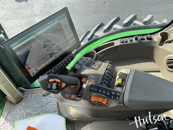 Photo of 2024 John Deere 8R 410