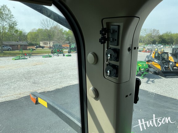 Photo of 2024 John Deere 8R 410