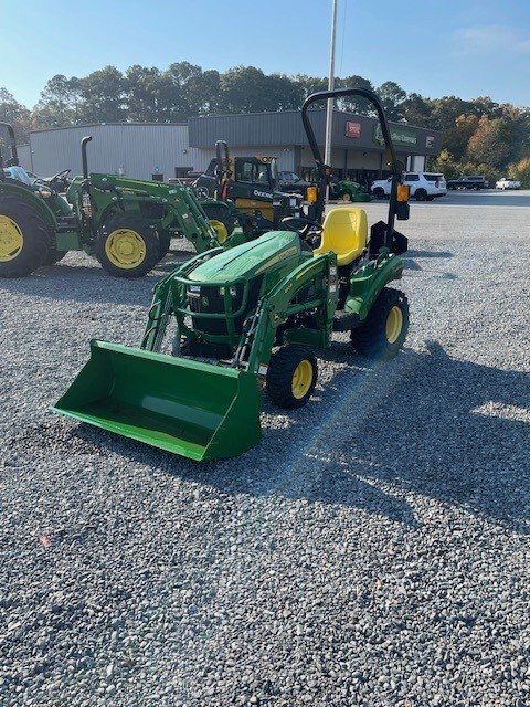 2024 John Deere 1023E Image 3