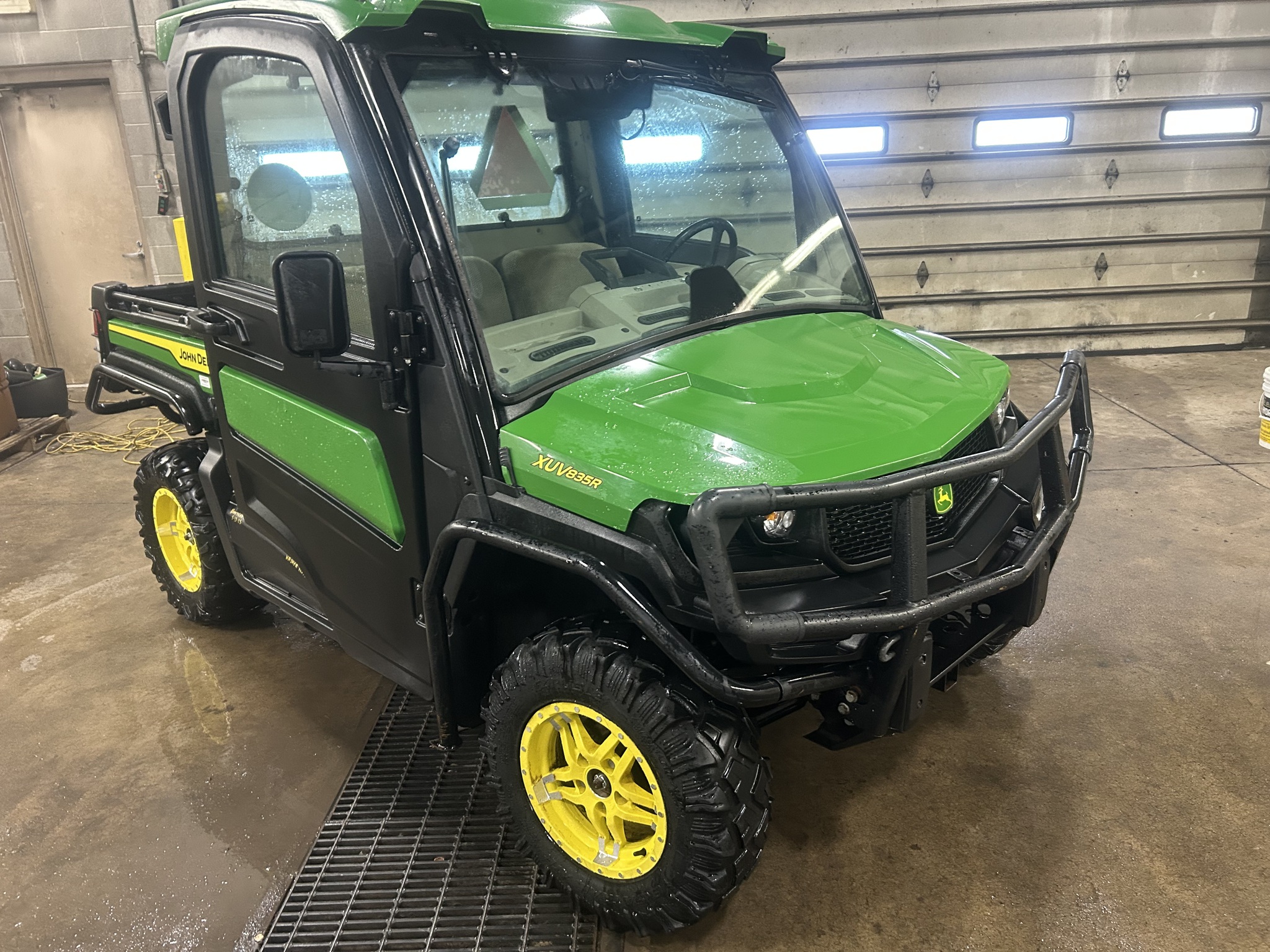 2021 John Deere XUV 835R Image 4