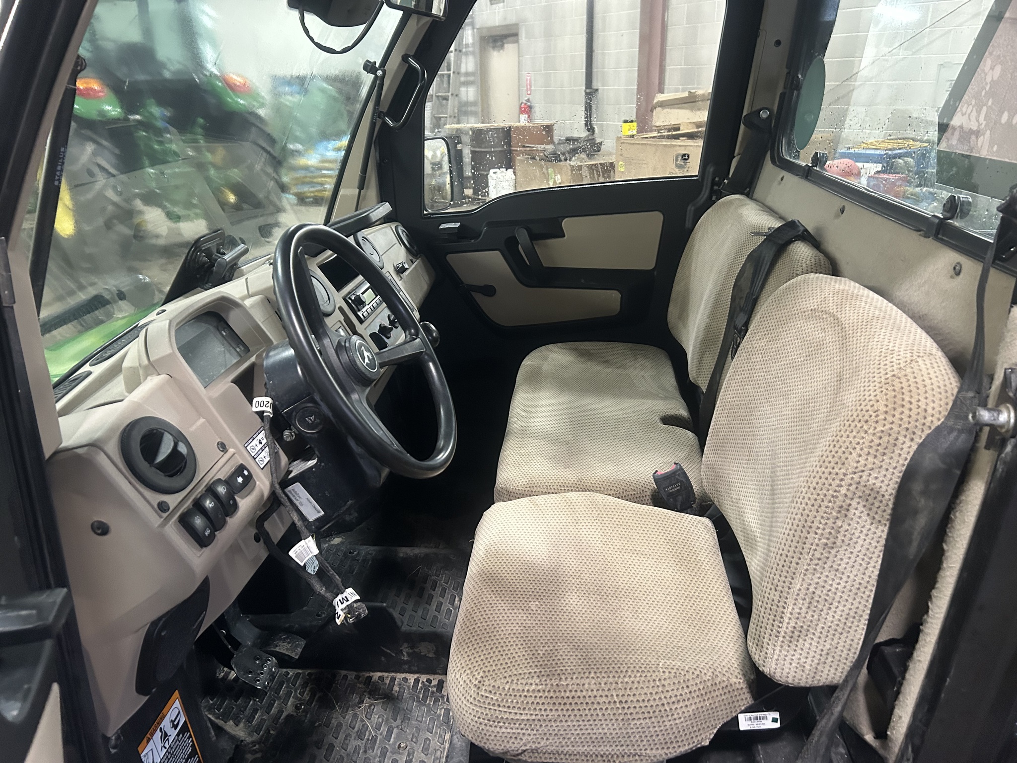 2021 John Deere XUV 835R Image 5