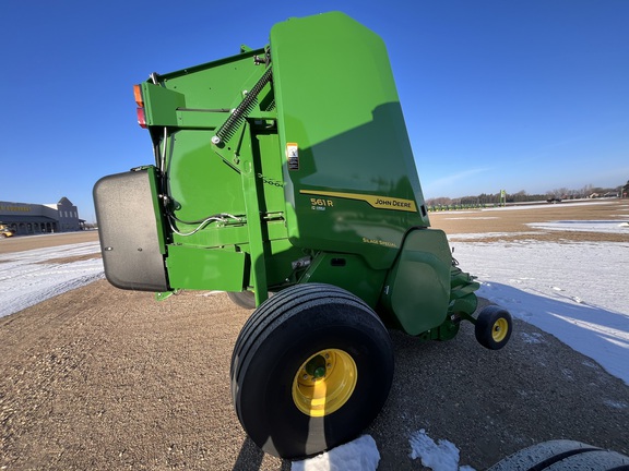 2024 John Deere 561R - Photo4