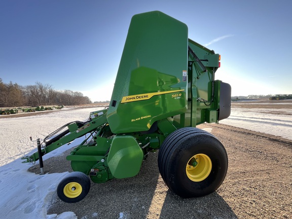 2024 John Deere 561R - Photo8