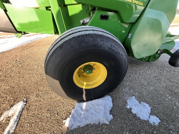 2024 John Deere 561R - Photo11