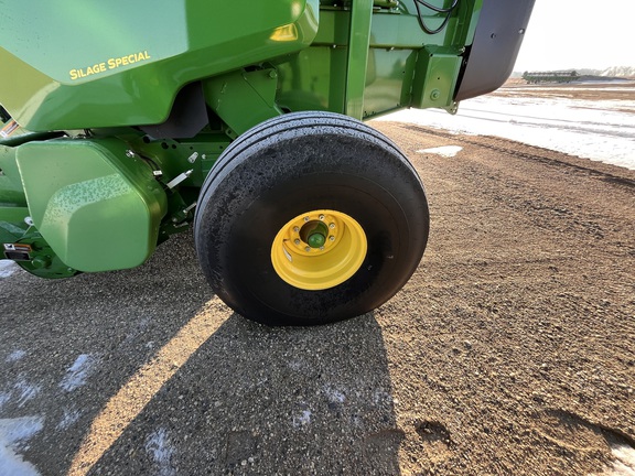 2024 John Deere 561R - Photo14