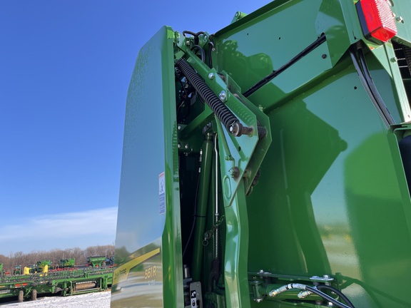 2024 John Deere 561R - Photo29