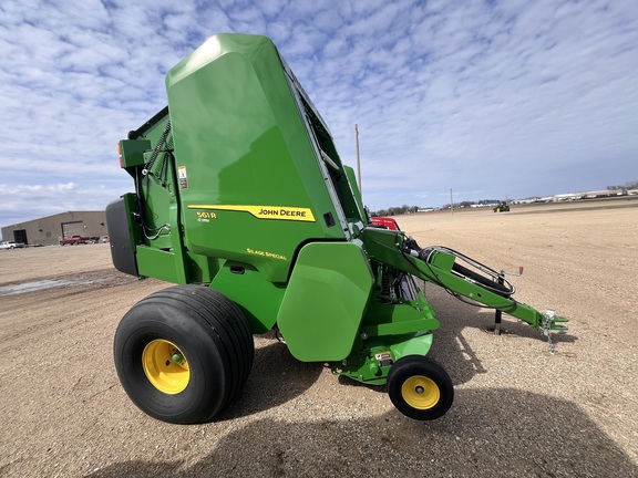 2024 John Deere 561R - Photo4