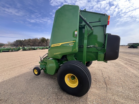 2024 John Deere 561R - Photo8