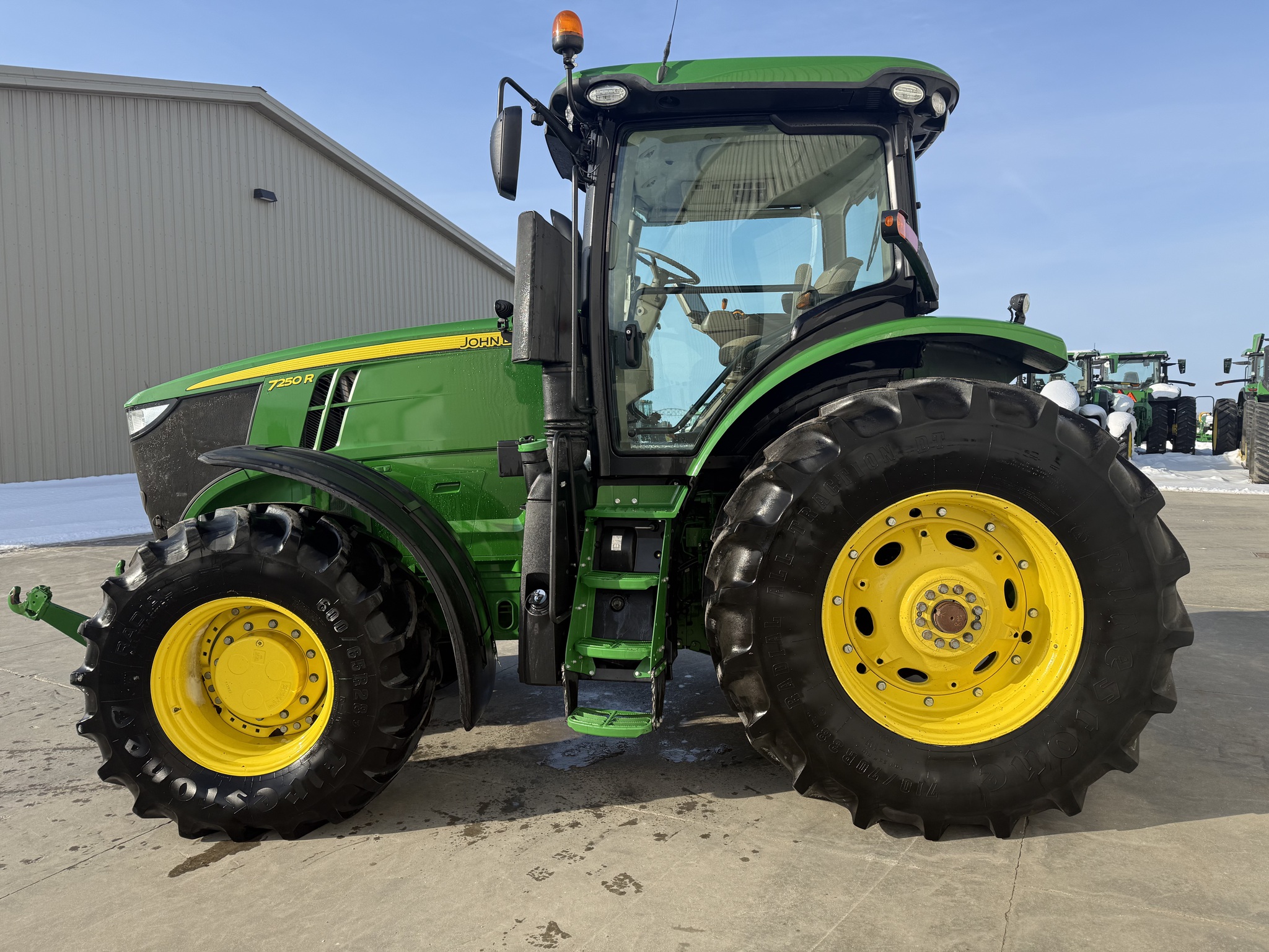 2015 John Deere 7250R Image 6