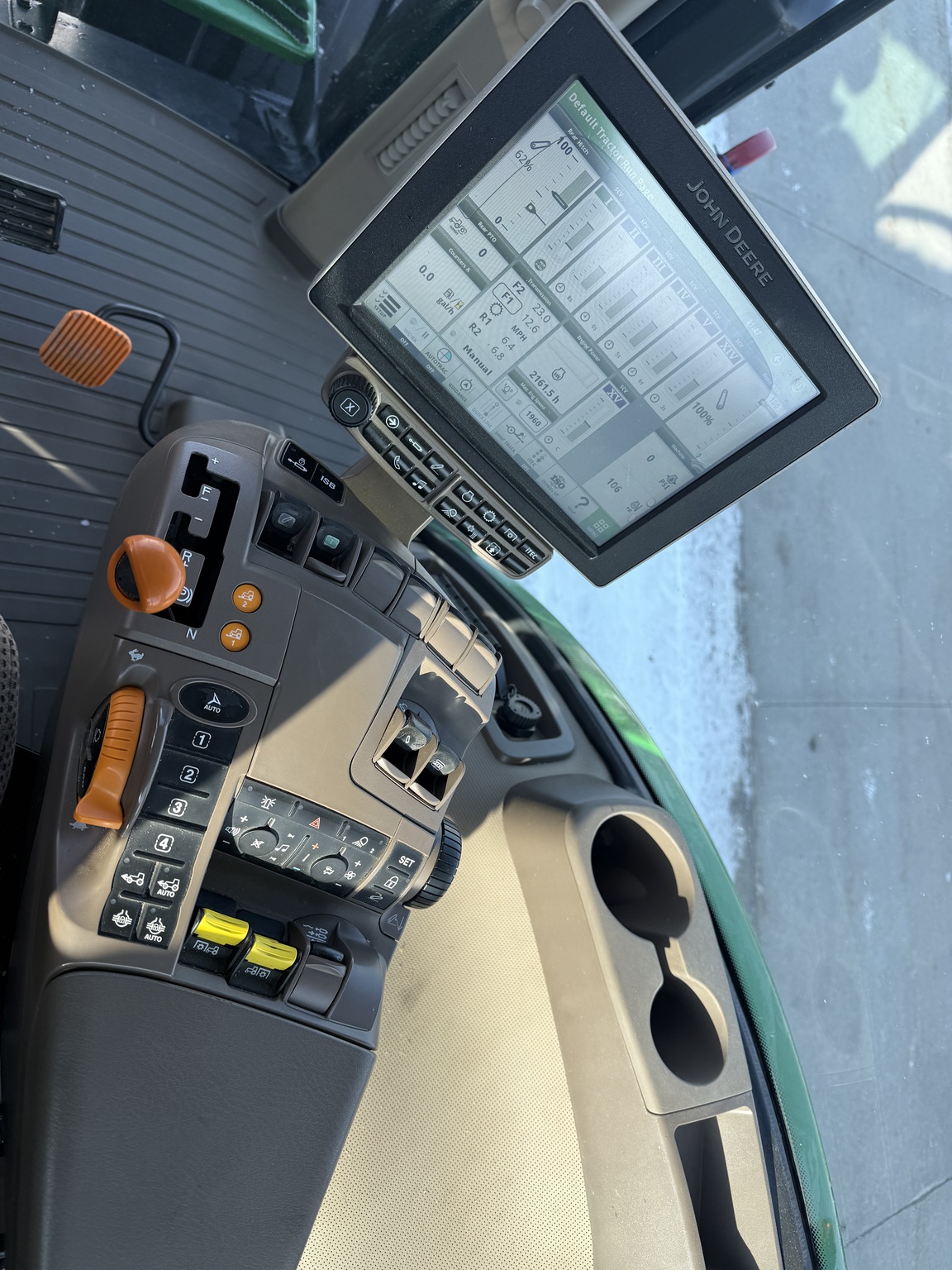 2015 John Deere 7250R Image 10