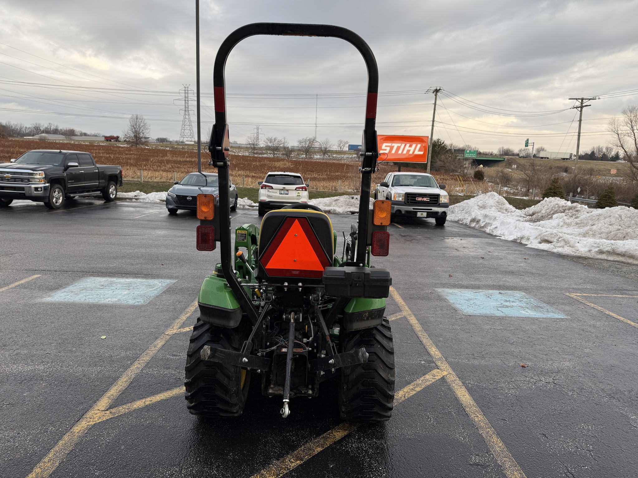 2017 John Deere 1023E Image 4