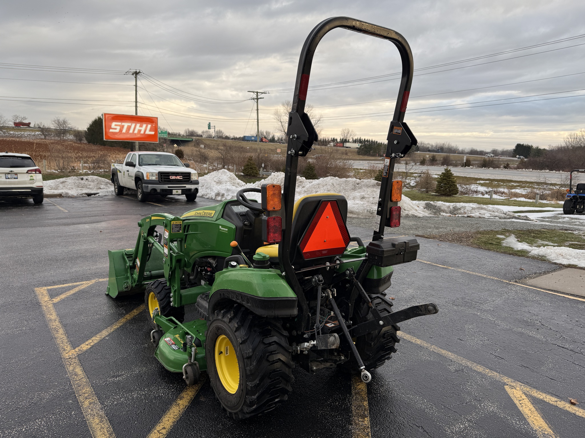 2017 John Deere 1023E Image 5