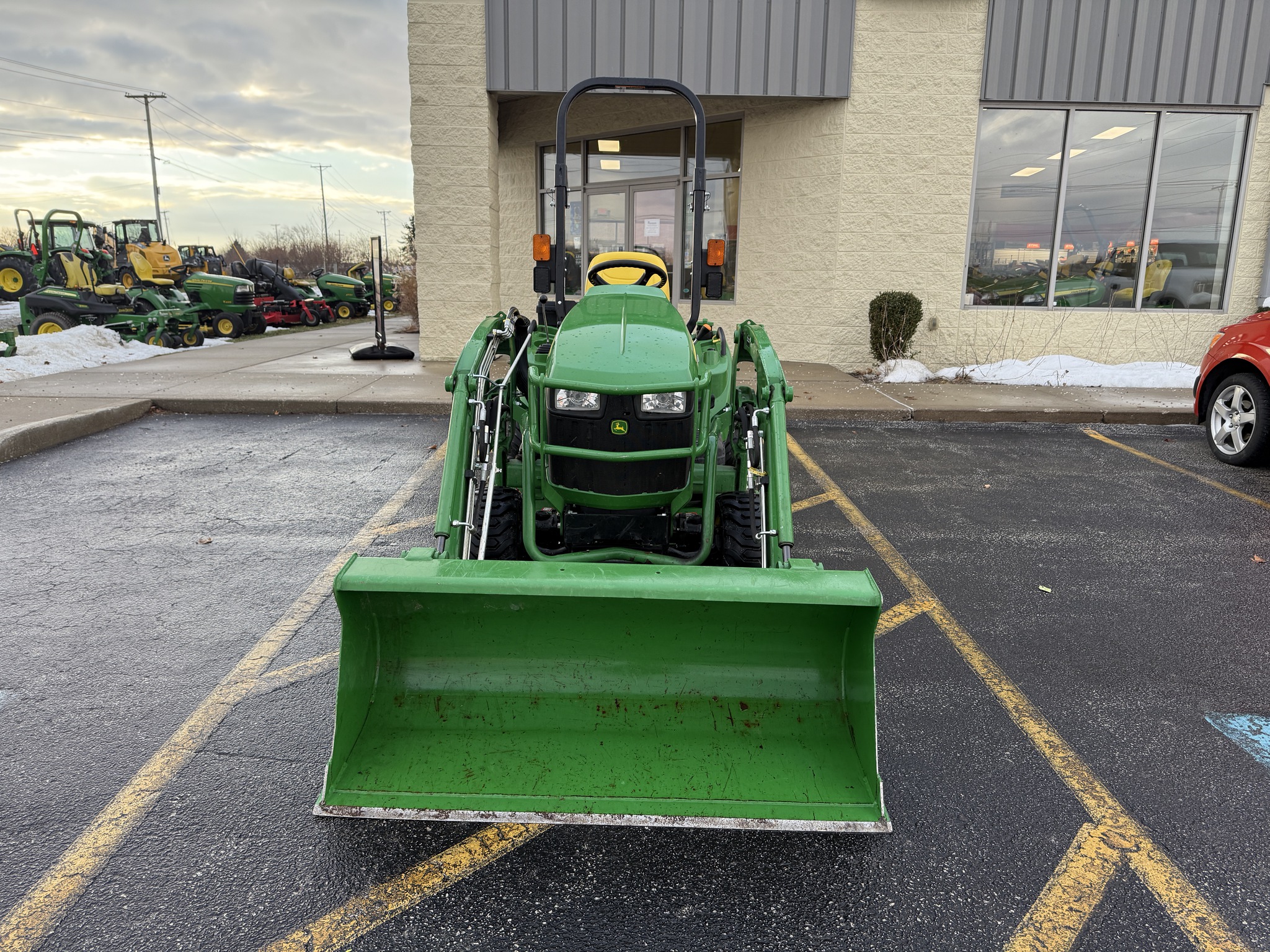 2017 John Deere 1023E Image 8