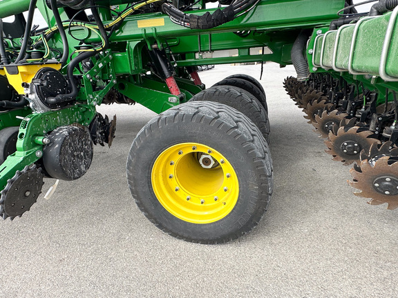 2022 John-Deere DB60