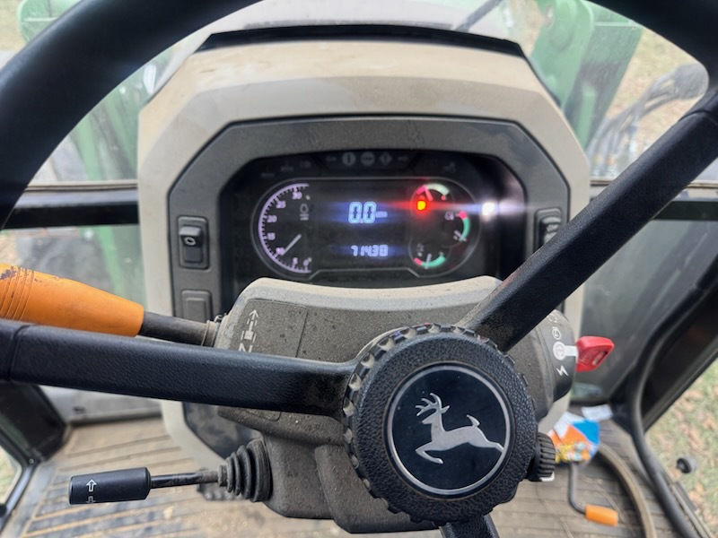 2024 John Deere 5100E Image 2