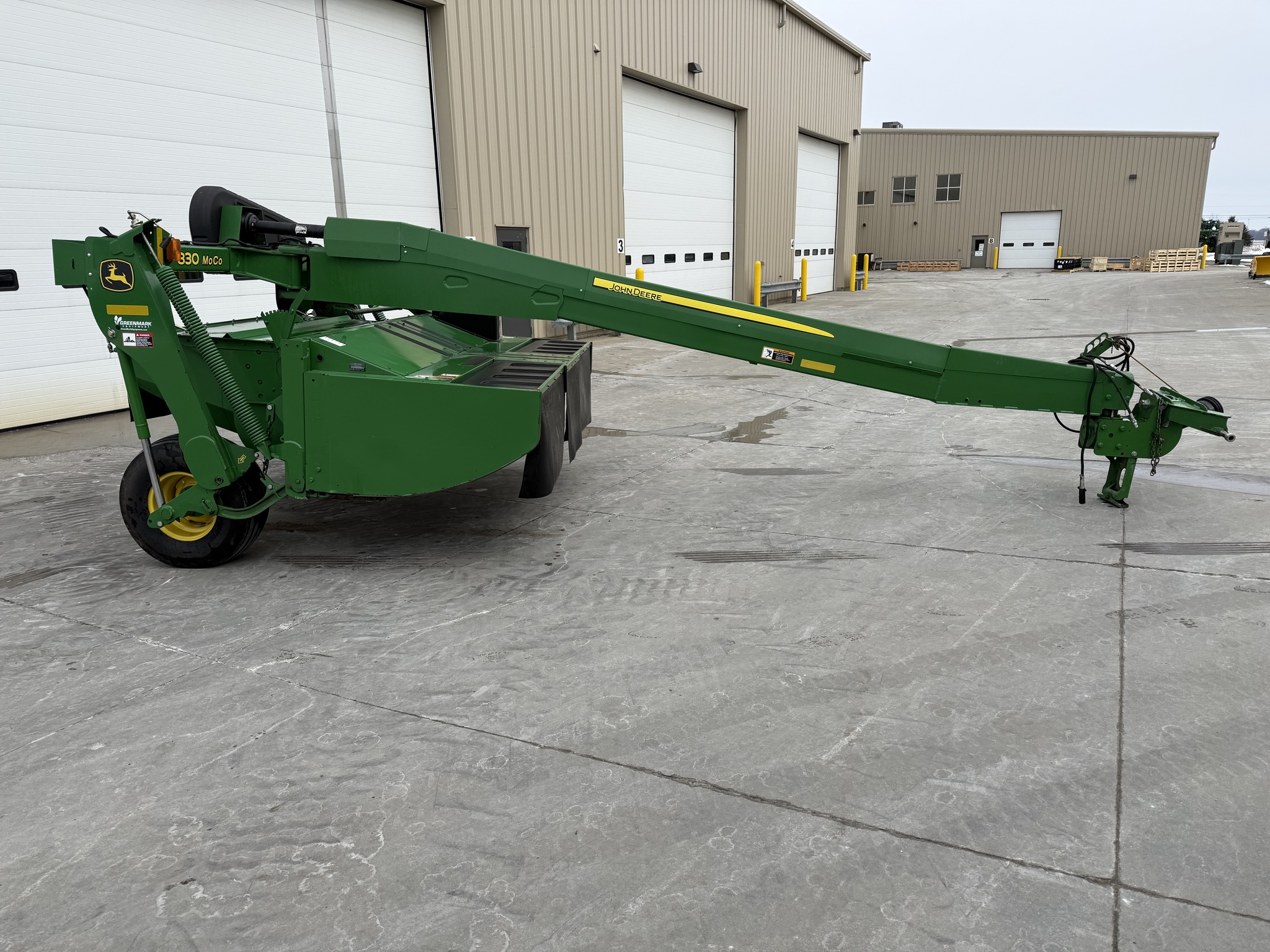 2013 John Deere 830 Image 2