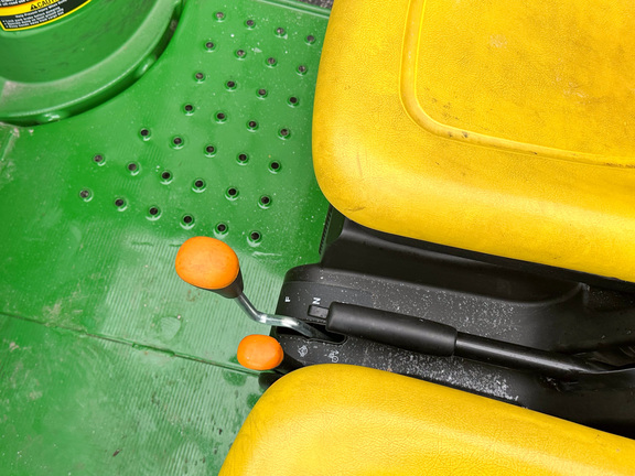 2024 John-Deere TX 4X2