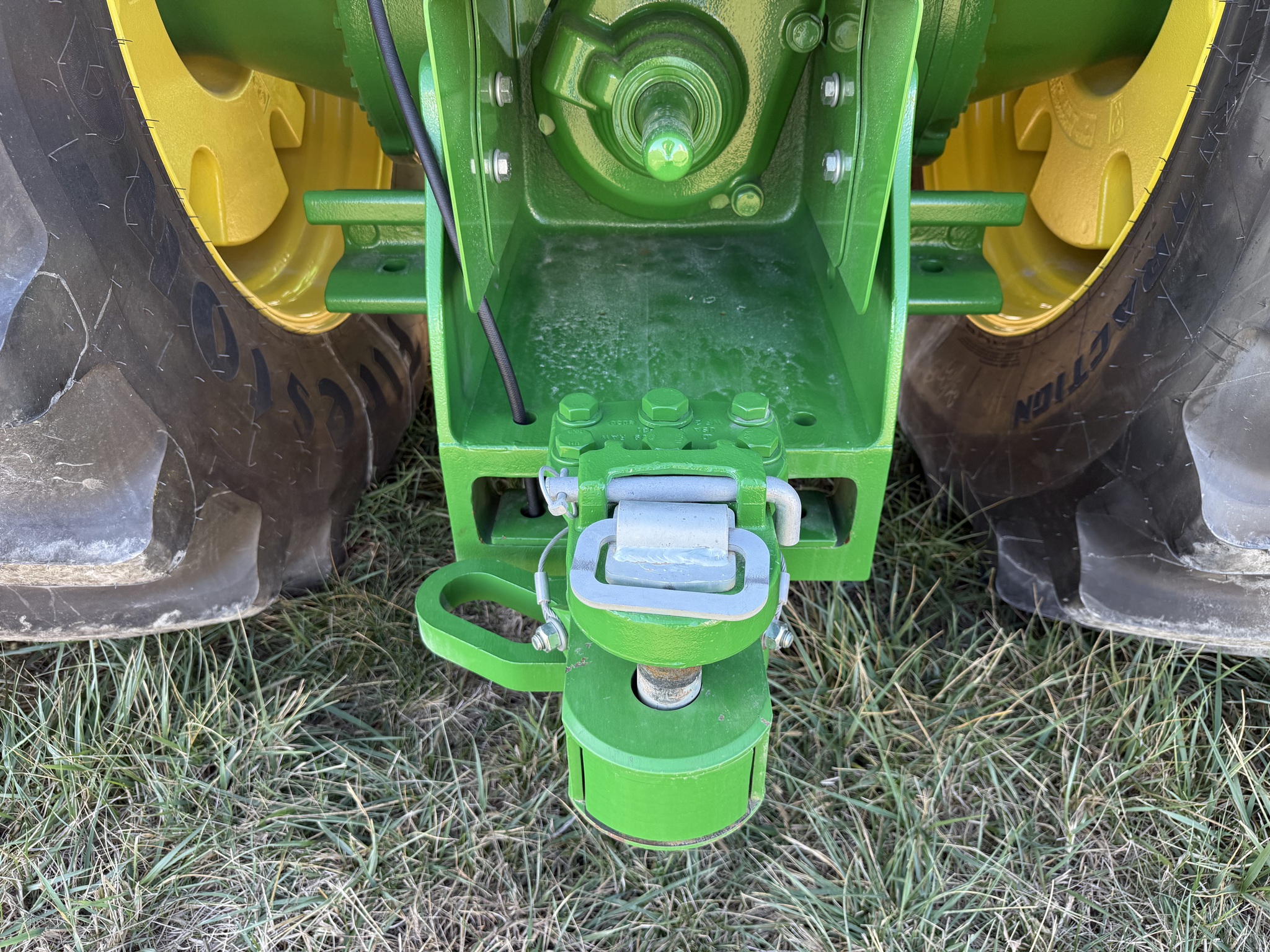  2025 John Deere 9R 540 at Heritage Tractor in Nevada, MO