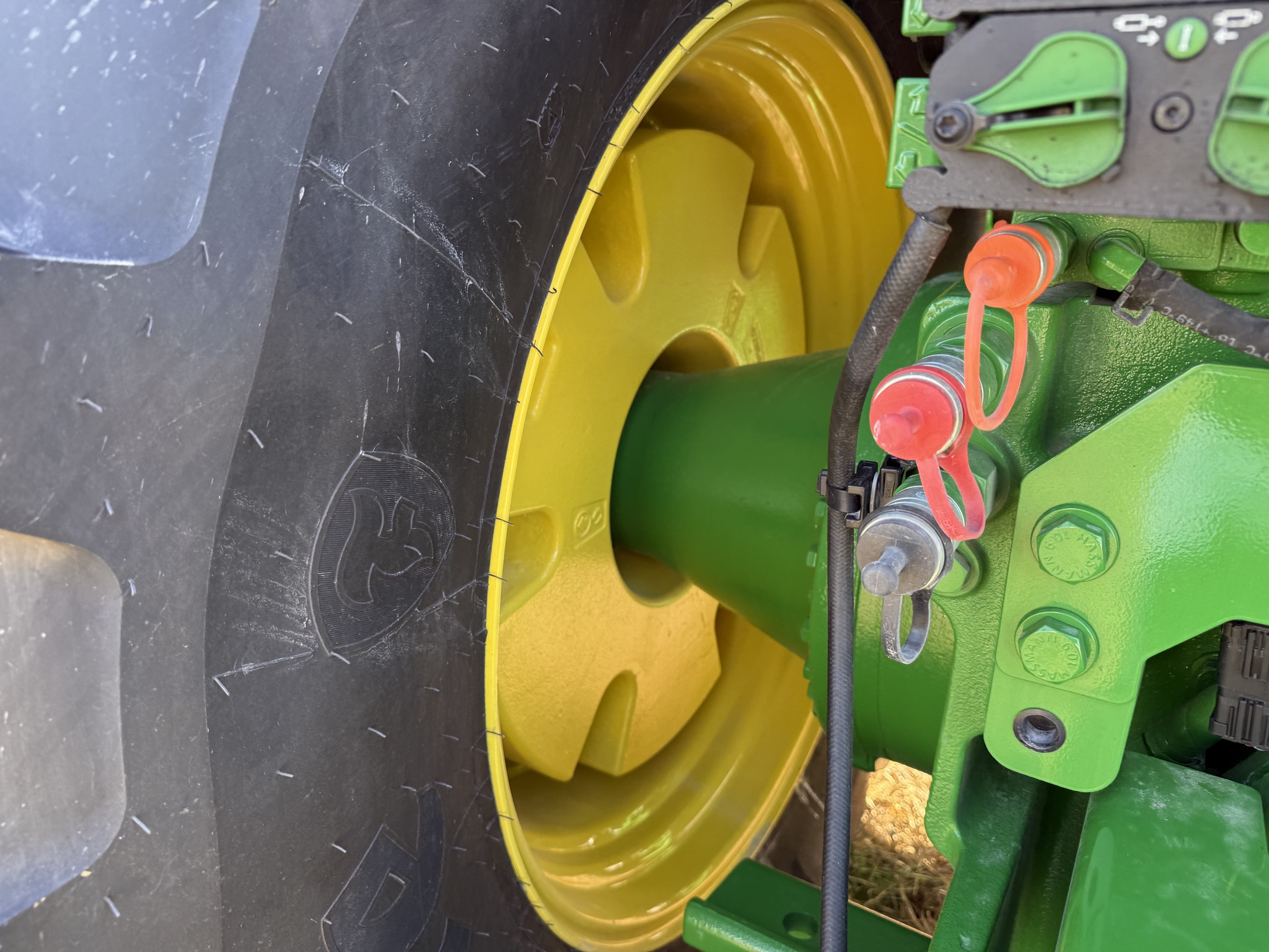  2025 John Deere 9R 540 at Heritage Tractor in Nevada, MO