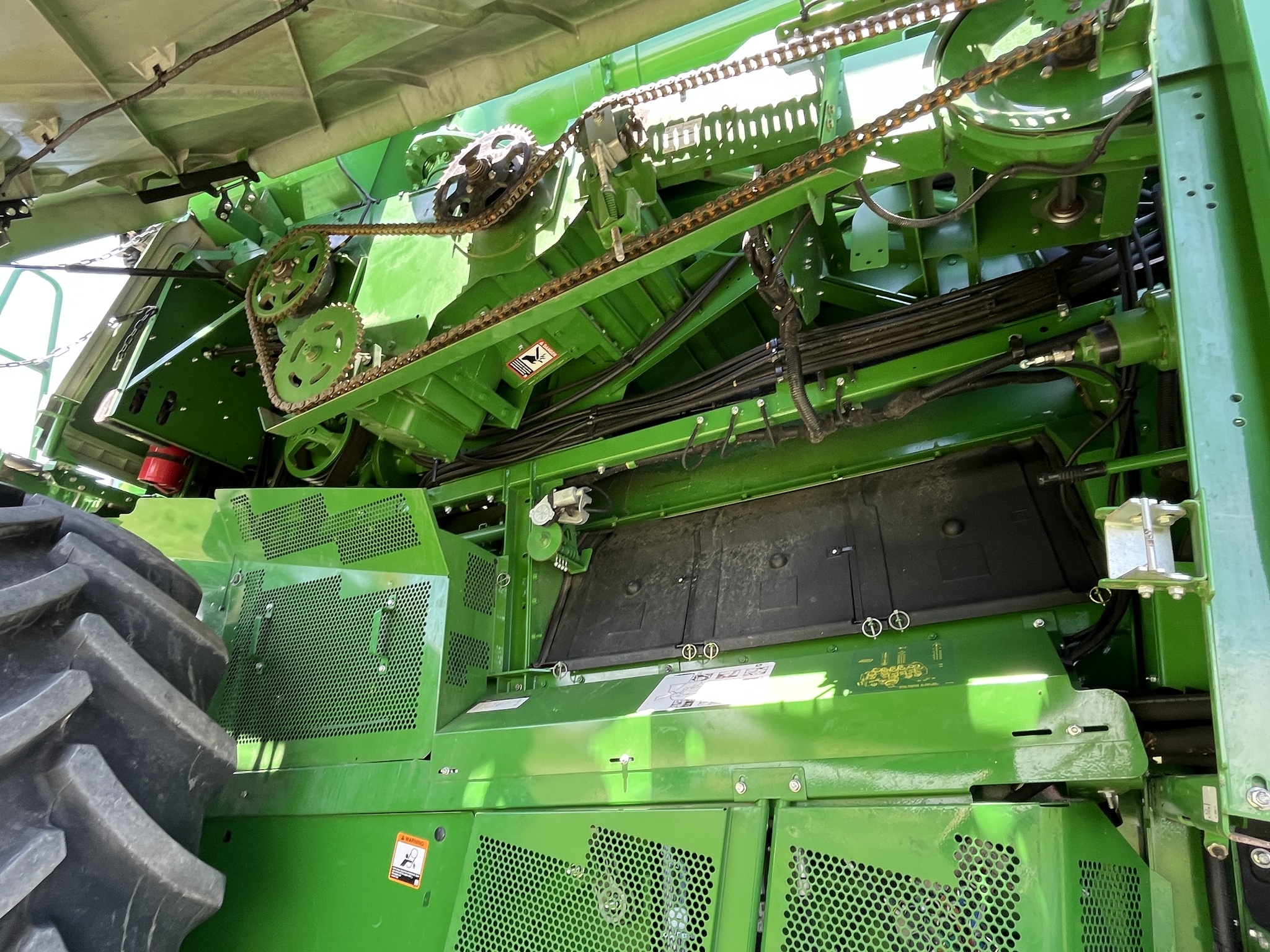 2025 John Deere S7 700 Image 11