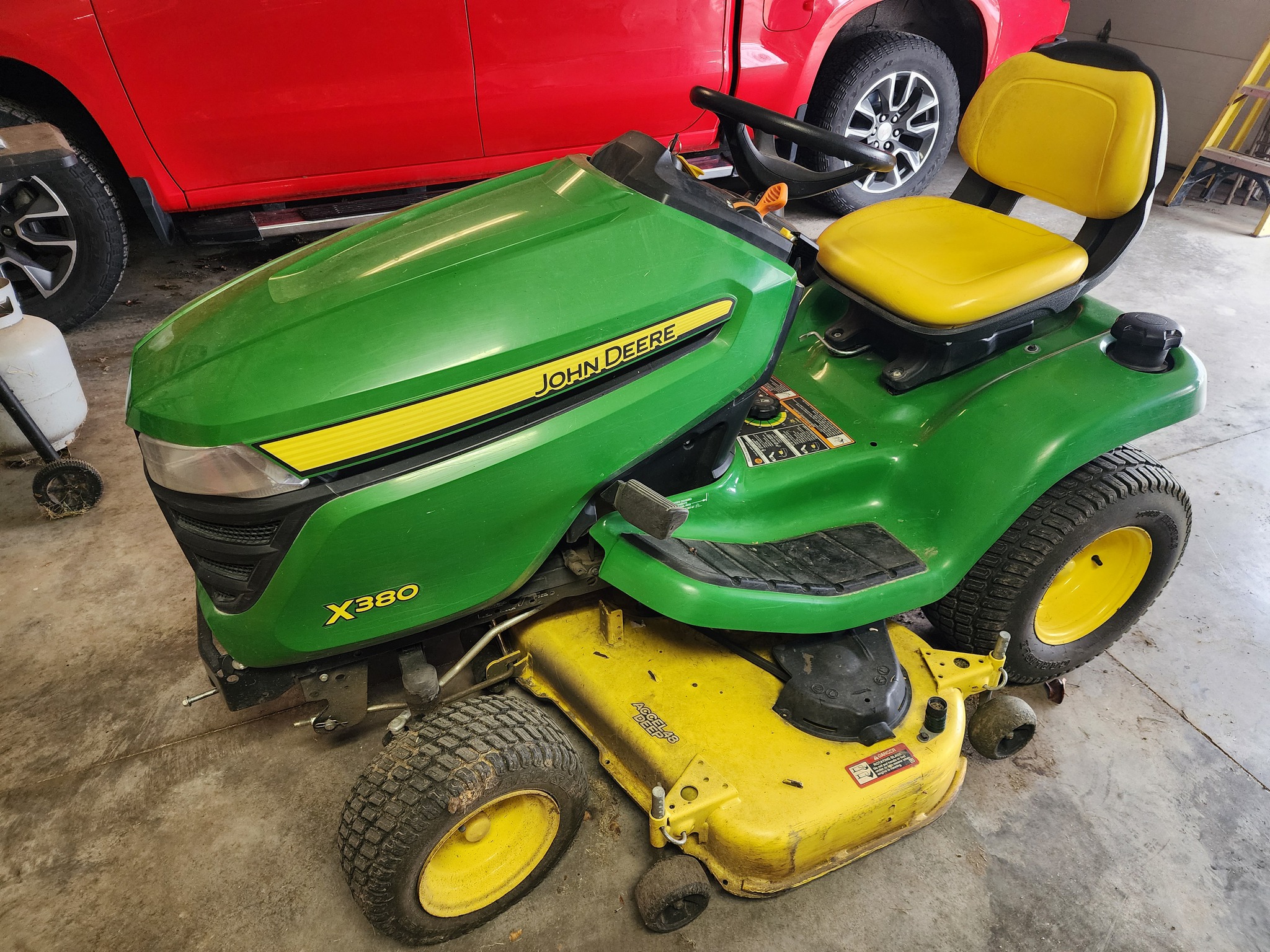 2019 John Deere X380 Image 1