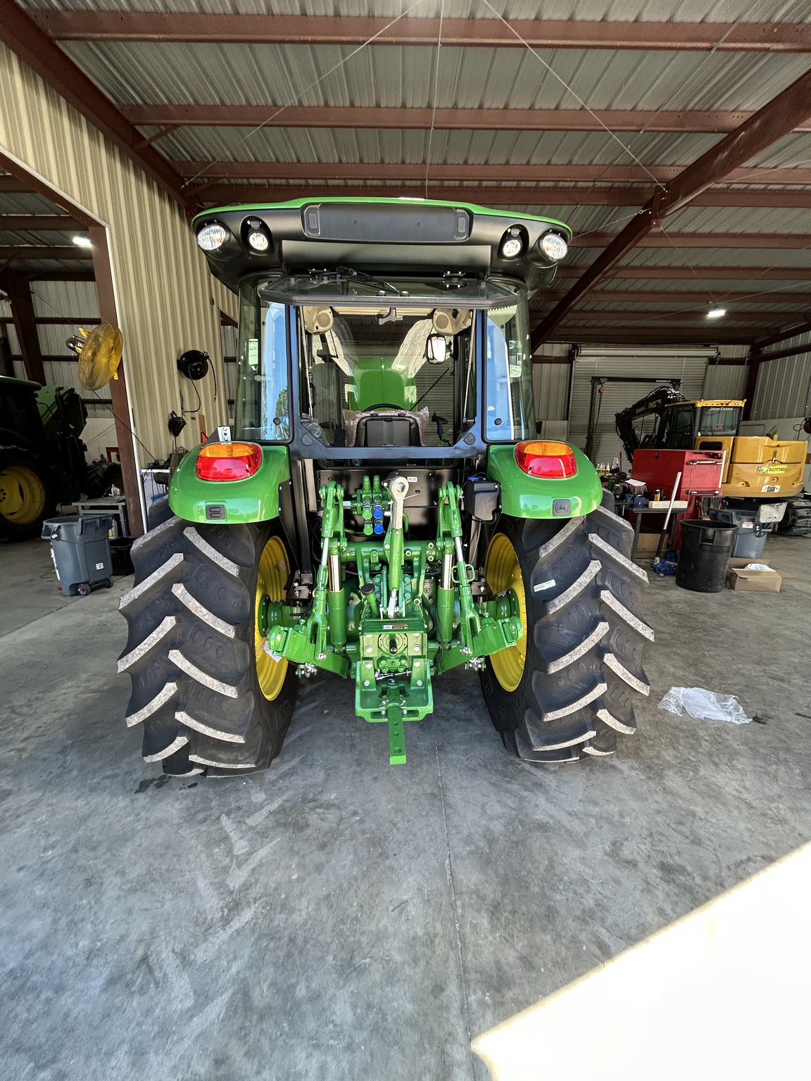 2025 John Deere 5105M Image 2