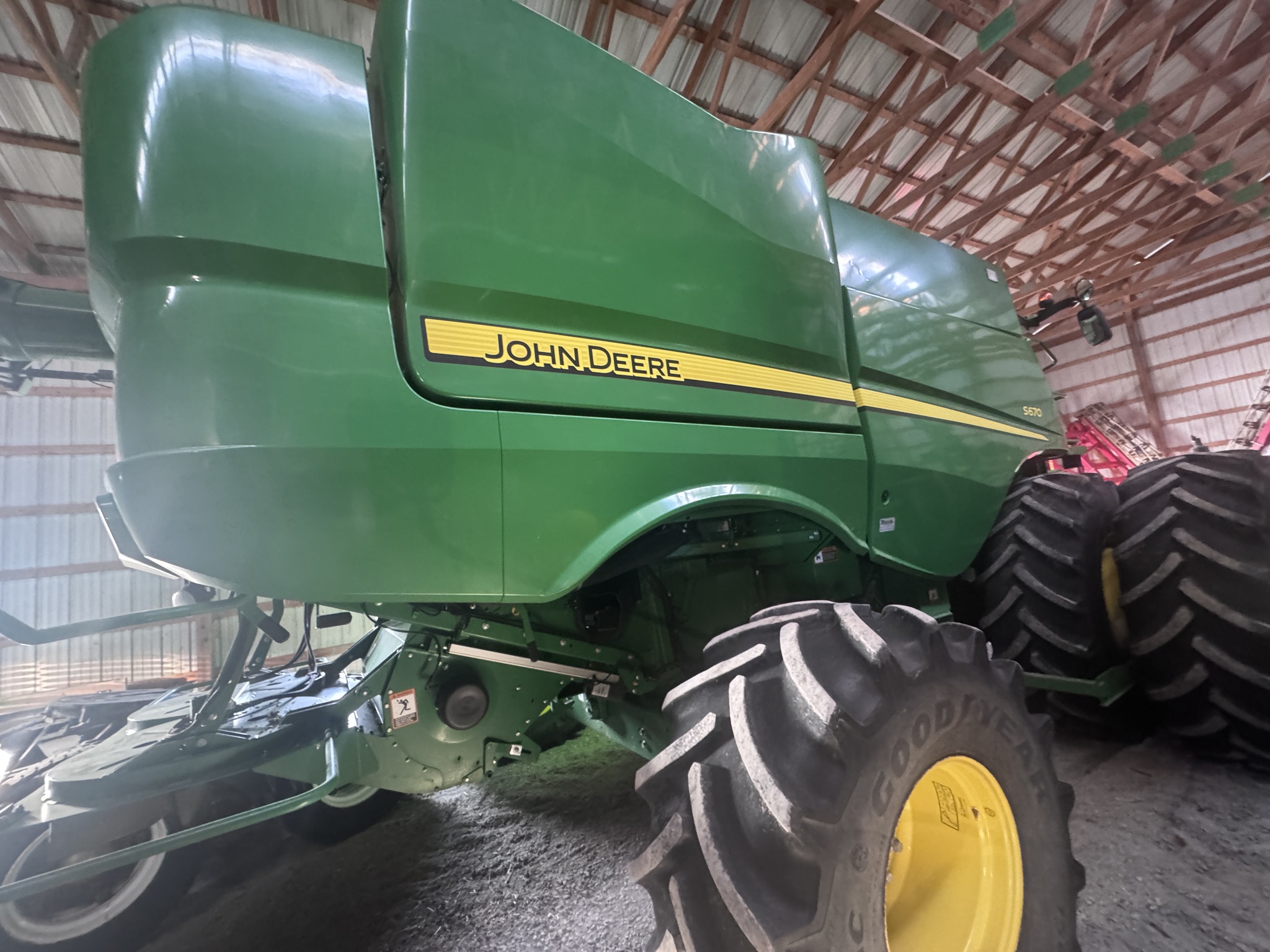 2015 John Deere S670 Image 1