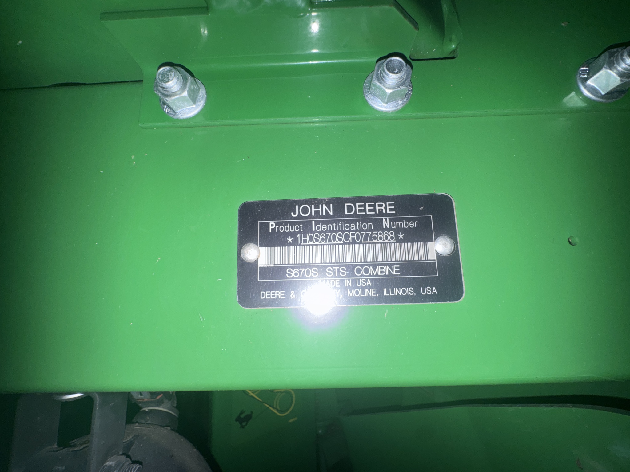 2015 John Deere S670 Image 16