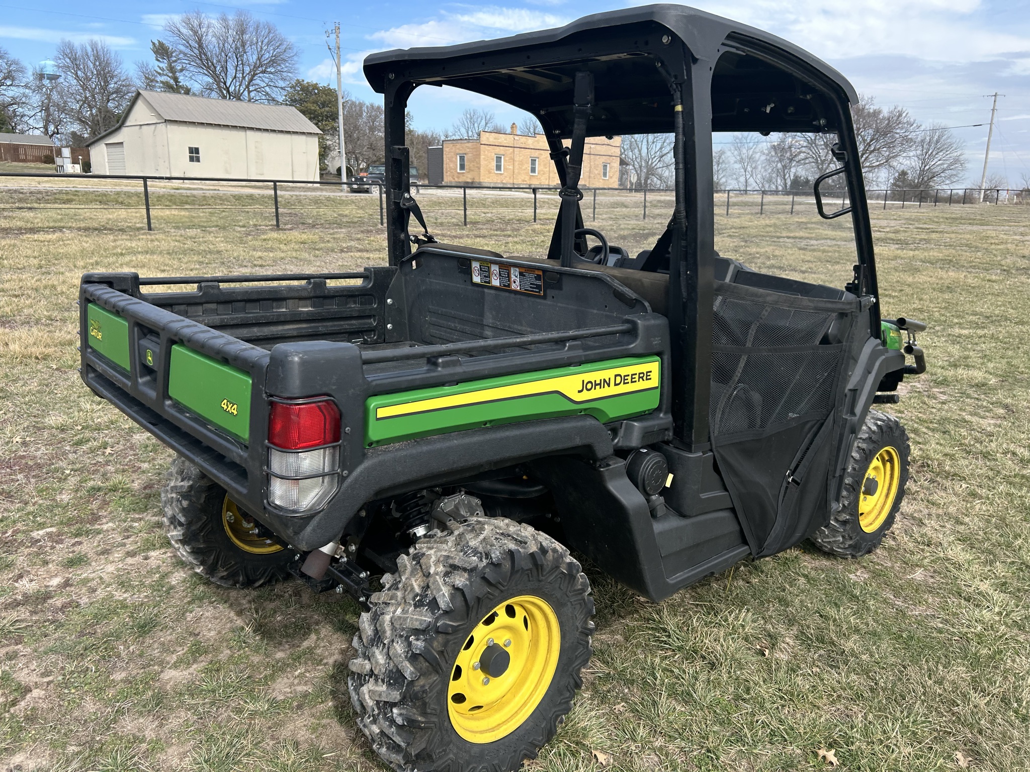  2023 John Deere XUV 835M at Heritage Tractor in Lockwood, MO