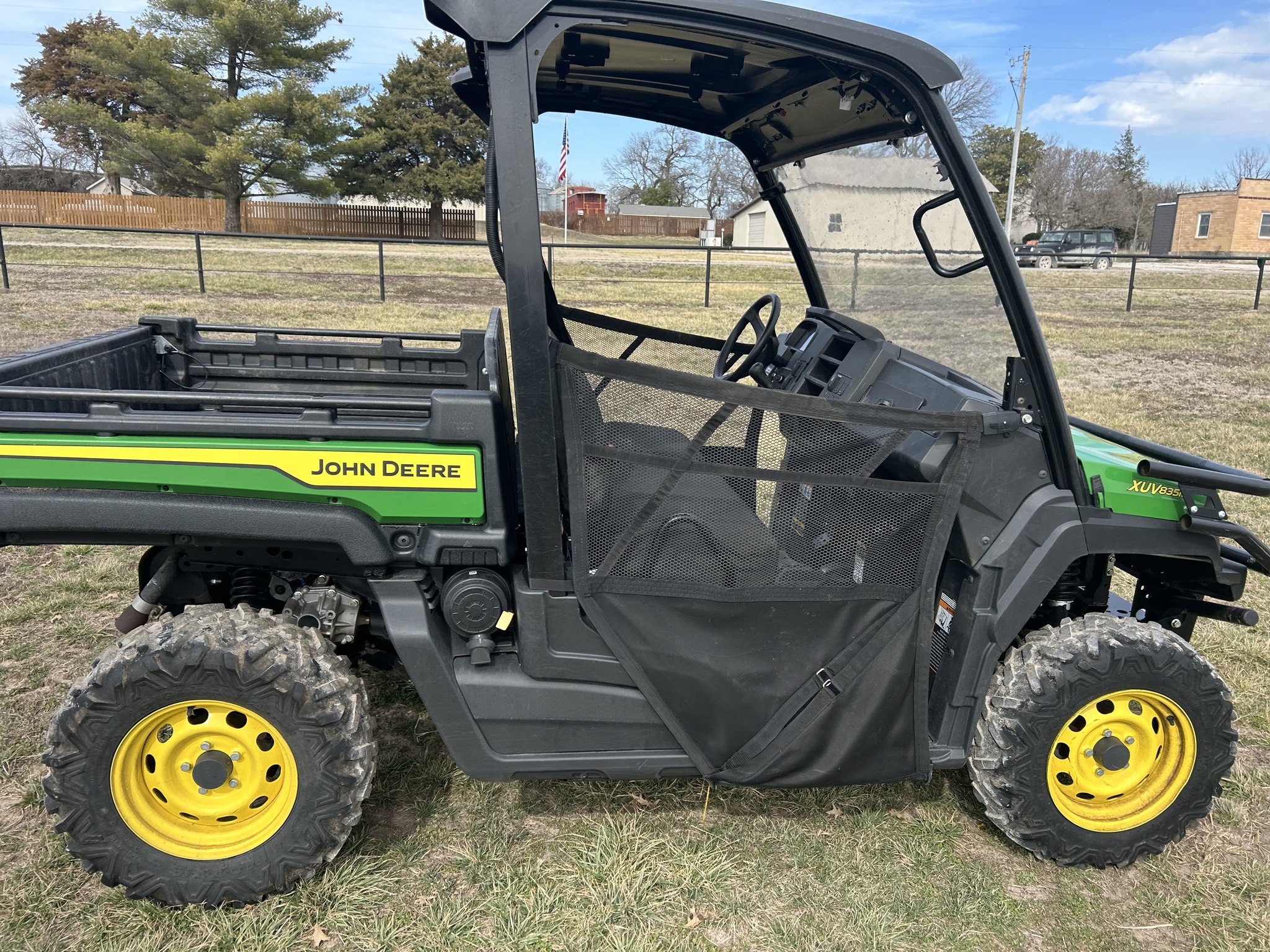  2023 John Deere XUV 835M at Heritage Tractor in Lockwood, MO