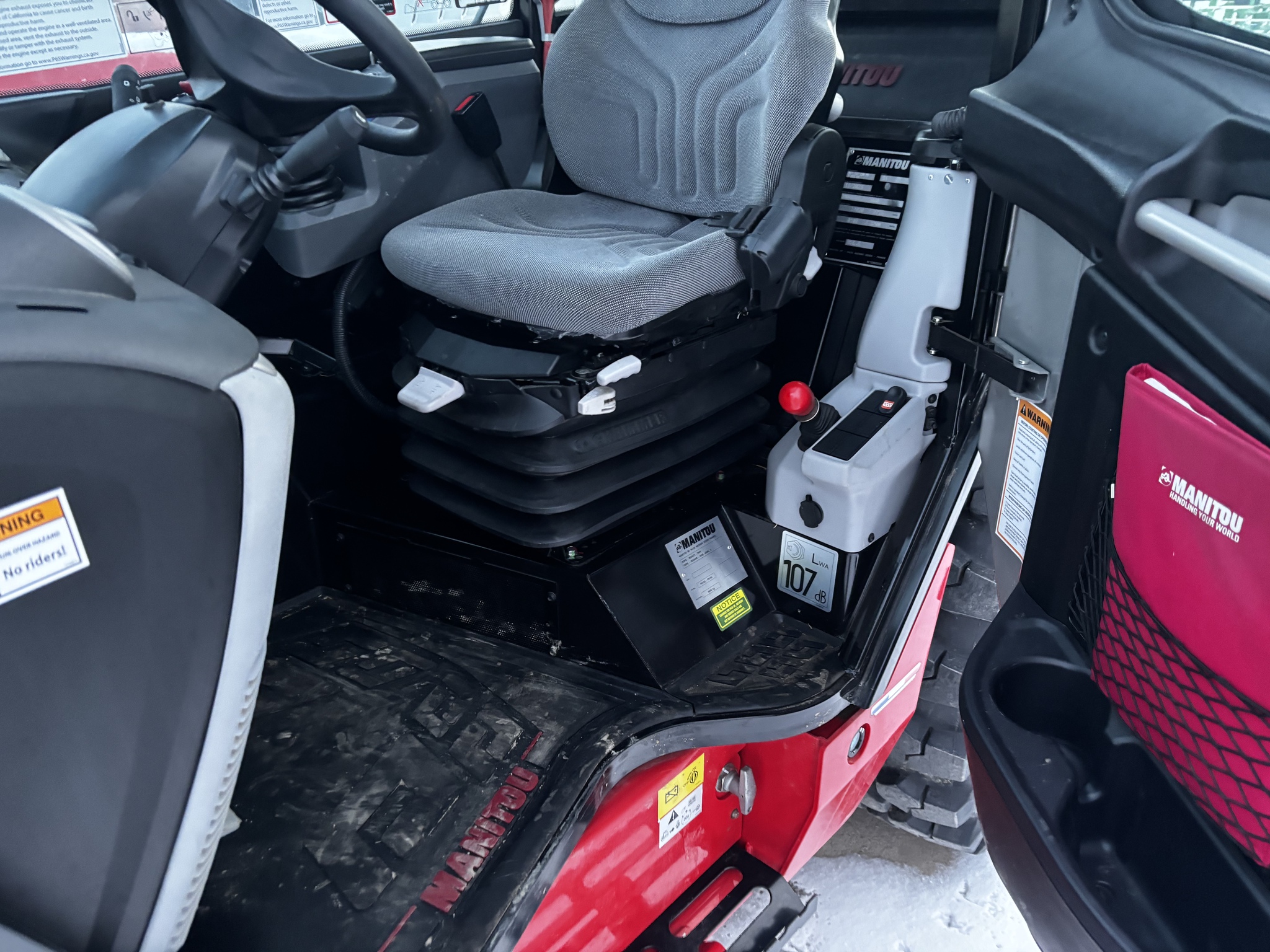 2023 Manitou MLT737 Image 7