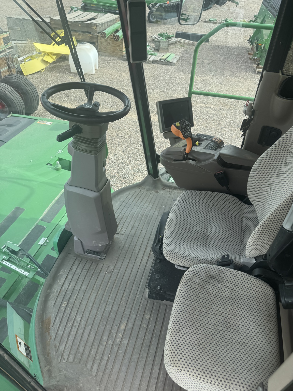 2022 John Deere W200M Image 15