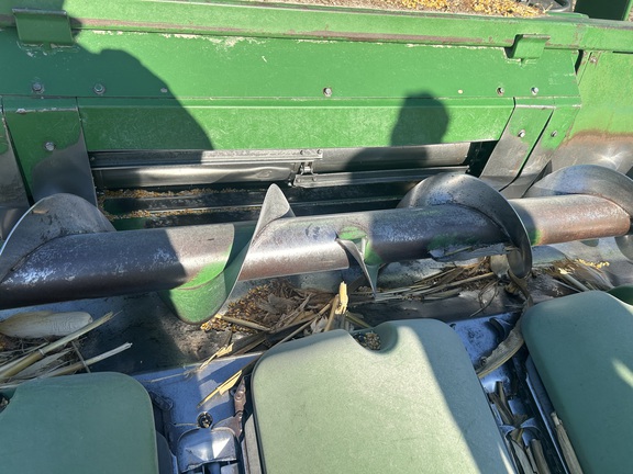 1982 John Deere 843 (9th thumbnail)