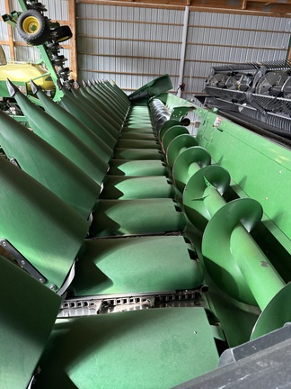  John Deere C18R